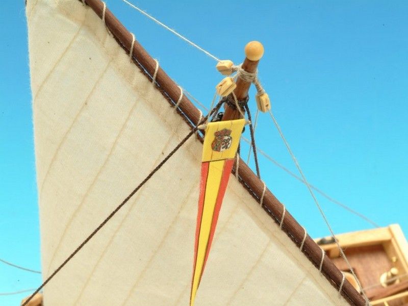 Сборная деревянная модель капитанской шлюпки корабля Artesania Latina SANTISIMA TRINIDAD, 150