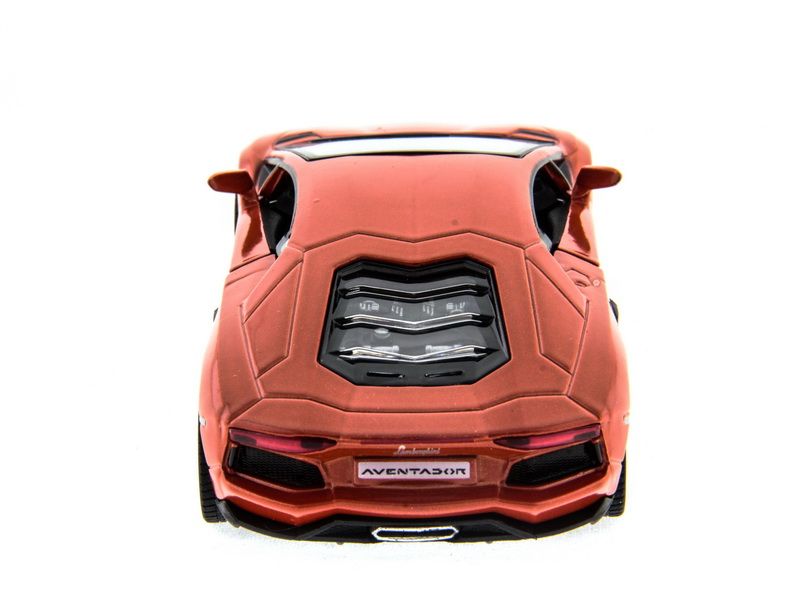 Машина Kinsmart LAMBORGHINI AVENTADOR LP 7004 инерция 112шт 138 бк