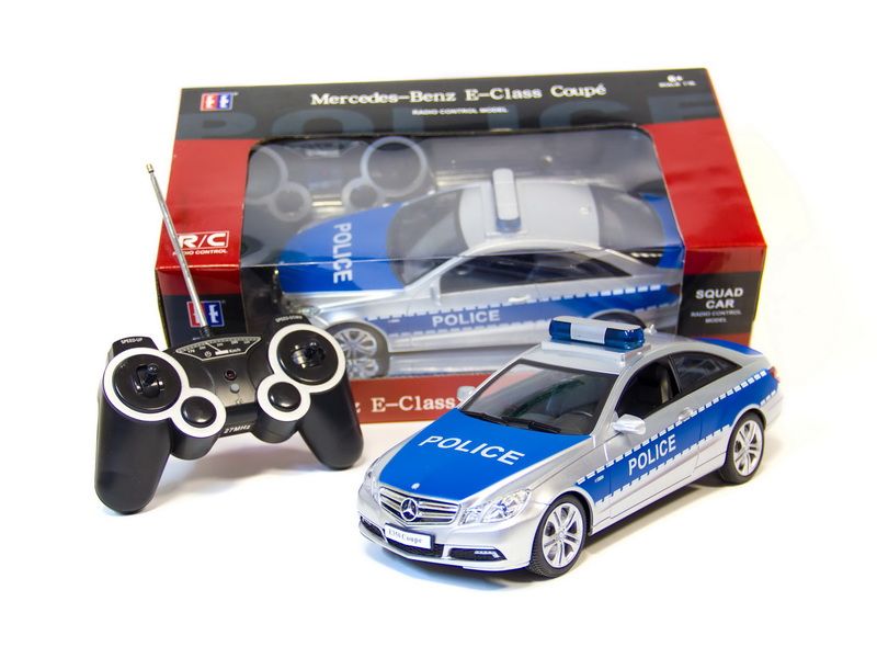 Радиоуправляемая машина Double Eagle Mersedes Eclass Police 116 нб