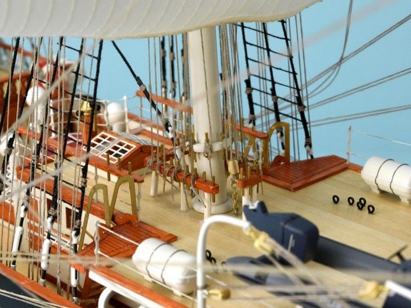 Сборная деревянная модель корабля Artesania Latina BELEM, 175