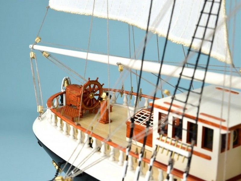 Сборная деревянная модель корабля Artesania Latina BELEM, 175