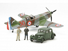 Склеиваемая модель самолета 148 Dewoitine D520 French Aces с автомобилем Citroen 11CV и 3мя ф
