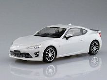 Сборная модель AOSHIMA Toyota 86 Crystal White Pearl 132
