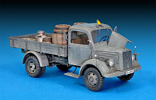 Сборная модель Немецкий грузовой автомобиль 1,5 т 1500S  135, шт