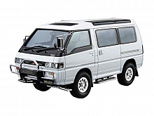 Сборная модель AOSHIMA Mitsubishi Delica Star Wagon'91