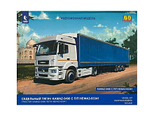 Сборная модель AVD КАМАЗ5490 с полуприцепом НЕФАЗ93341