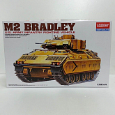 Сборная модель Бронетранспортёр M2 Bradley 135