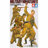 Сборная модель Сов пехотинцы 4142г5 фигур 135