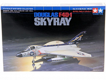 Сборная модель Самолёт DOUGLAS F4D1 SKYRAY 3 варта декалей 172