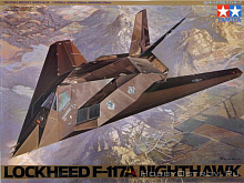 Склеиваемая модель Tamiya 148 Lockheed F117A Nighthawk